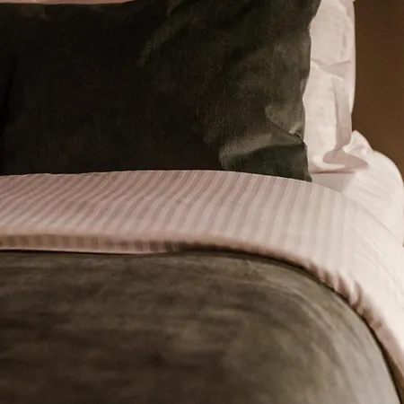 Aparthotel Merchant Signature - By Hello Sea Homes 4*