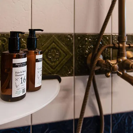 Merchant Signature - By Hello Sea Homes Aparthotel 4*