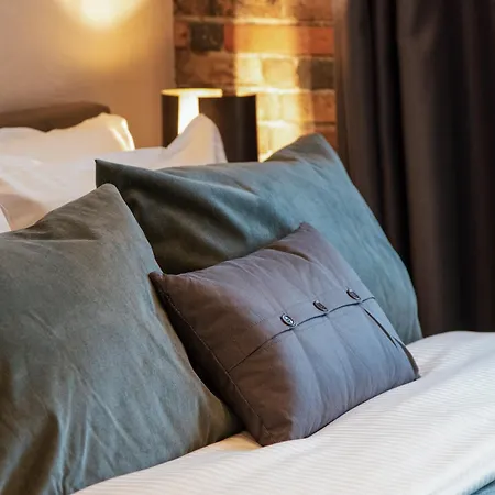 Merchant Signature - By Hello Sea Homes 4*