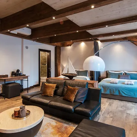 Merchant Signature - By Hello Sea Homes 4* Klaipeda