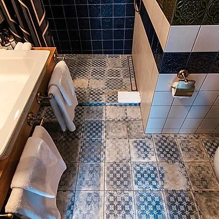 Aparthotel Merchant Signature - By Hello Sea Homes 4*