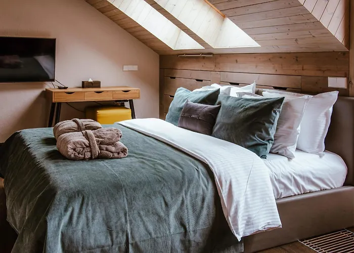 Merchant Signature - By Hello Sea Homes 4*