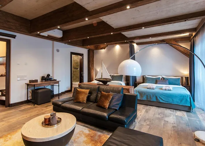 Merchant Signature - By Hello Sea Homes 4* Κλαϊπέντα